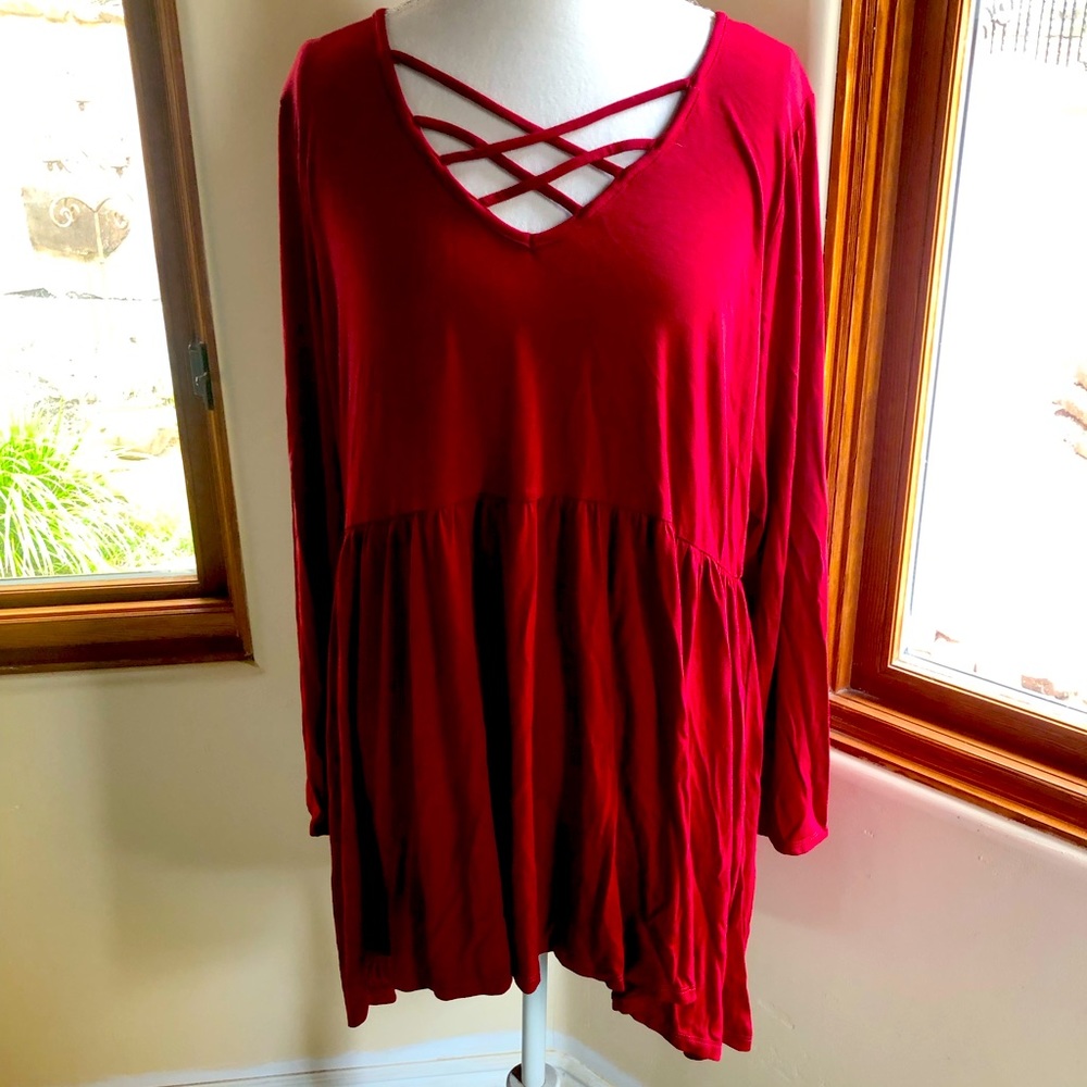 Torrid Plus Size 2 Burgundy Hi/Lo Top-NWT